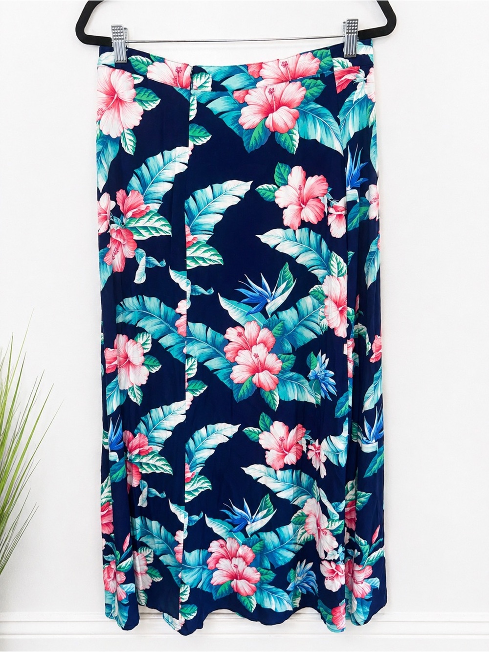 Tommy Bahama Tropical Floral Maxi Skirt – Navy Blue Pink Hibiscus – Women’s - Picture 3 of 7